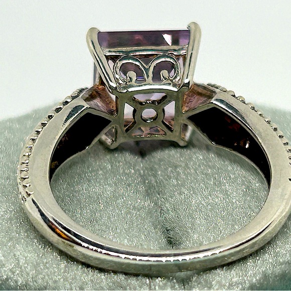 VINTAGE sz6 DESIGNER STS 2.6CTW EMERALD CUT COLOR CHANGING GEMSTONE 925SS ring - Picture 8 of 16